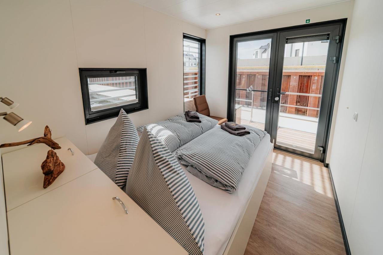 Schwimmendes Ferienhaus "Trinity" Ihr Seahome Auf Der Ostsee Peenemunde Extérieur photo