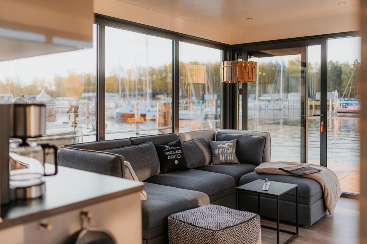 Schwimmendes Ferienhaus "Trinity" Ihr Seahome Auf Der Ostsee Peenemunde Extérieur photo